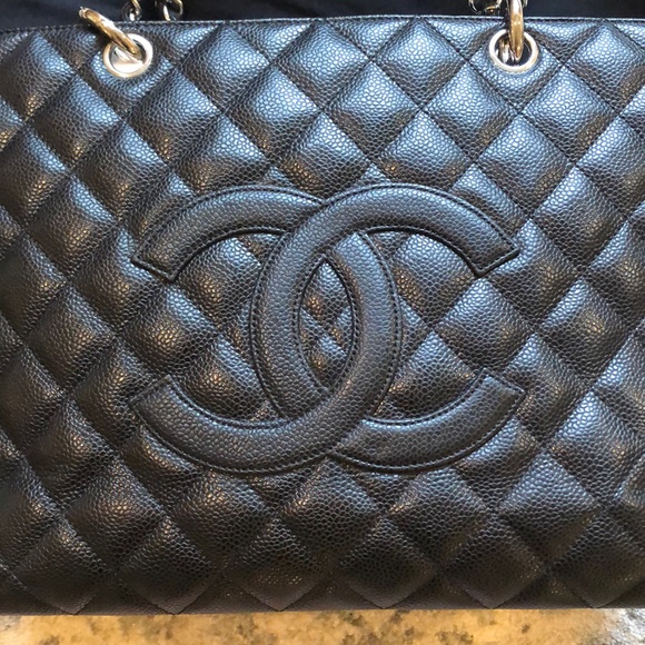 CHANEL Grand Shopping Tote - Picture 2 of 7